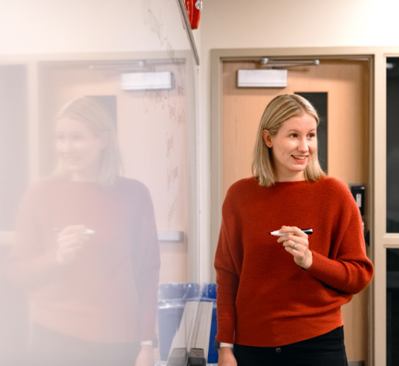 Senior Tia Moua Wins Governor’s Civic Leadership Award